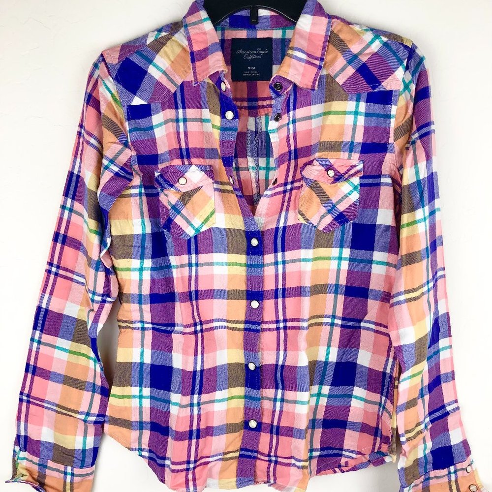 Medium American Eagle Button Down Shirt Women